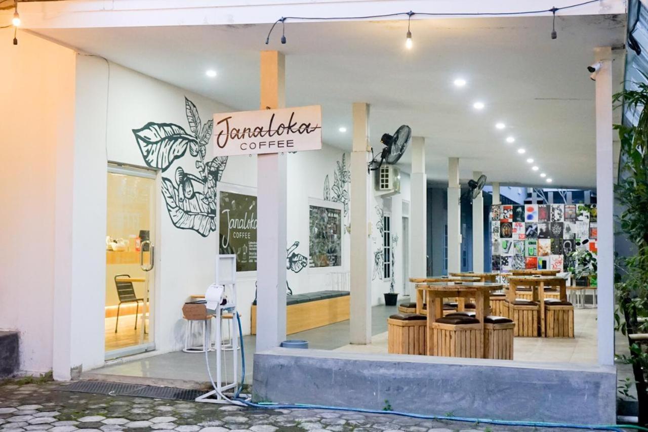 Tamadara Guesthouse Jogja Maguwo Eksteriør bilde